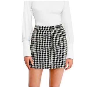 Express Black and White Wool Skirt with Zip front